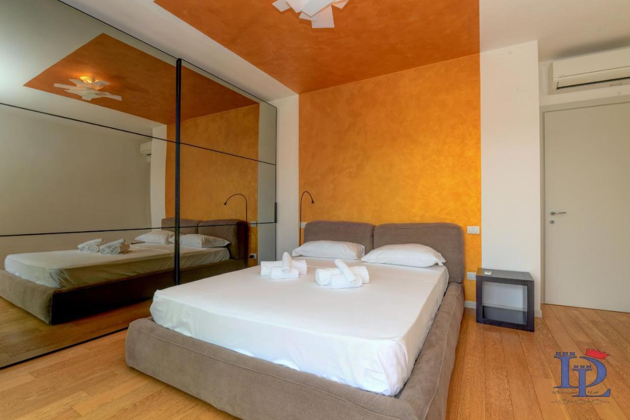 Desenzanoloft Official Partner Marriott Homes & Villas - Oscar Luxury Suite デセンツァーノ・デル・ガルダ エクステリア 写真
