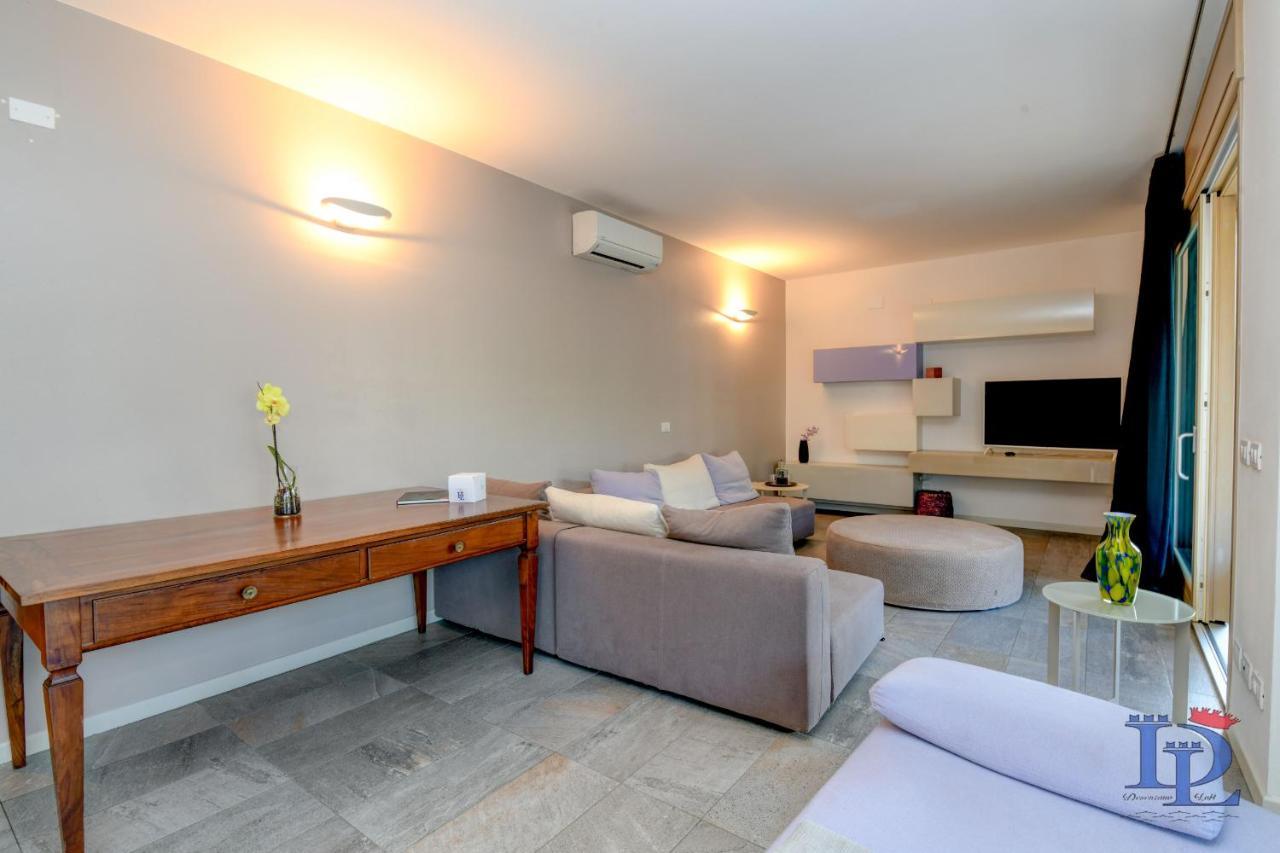 Desenzanoloft Official Partner Marriott Homes & Villas - Oscar Luxury Suite デセンツァーノ・デル・ガルダ エクステリア 写真
